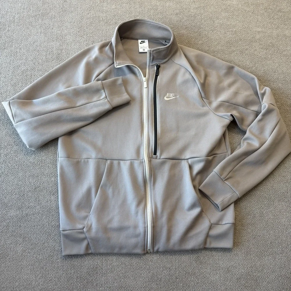 Nike sportswear full